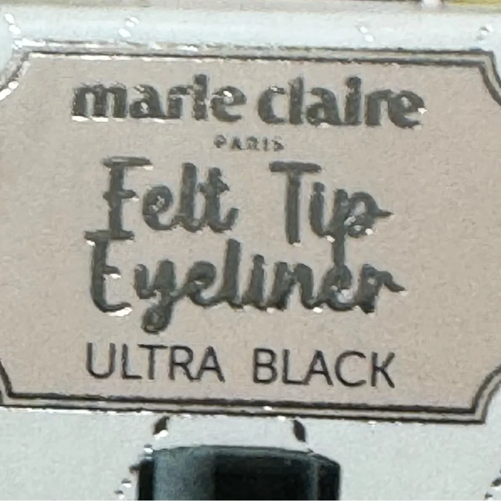 MARIE CLAIR-Paris Ultra Black Felt Tip Eyeliner